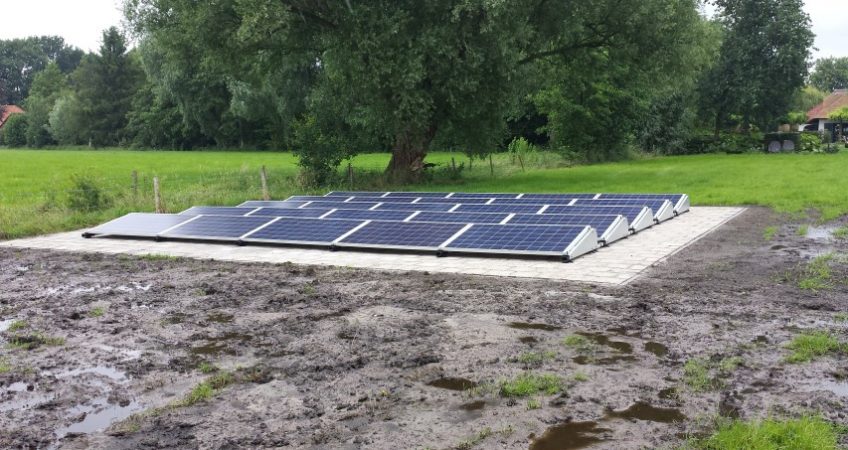 Zonnepanelen in weiland Mossink Elektrotechniek